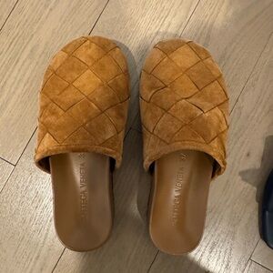 Bottega Veneta Women's Brown Quilted Slippers